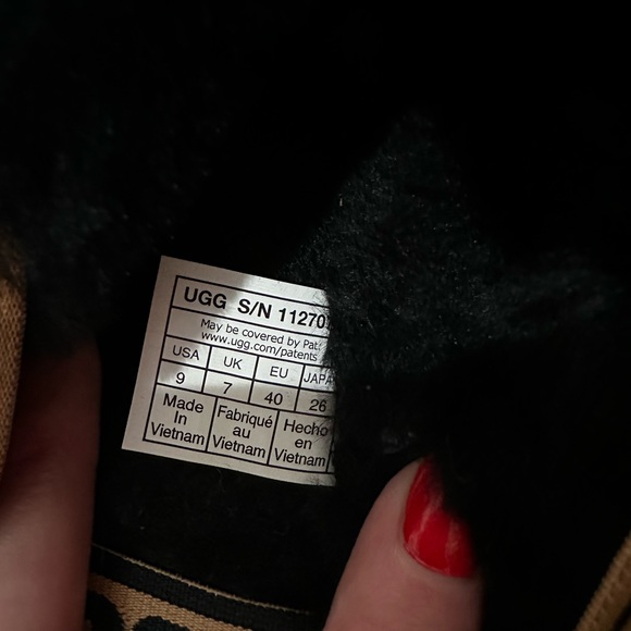 UGG cross slides - Picture 3 of 3